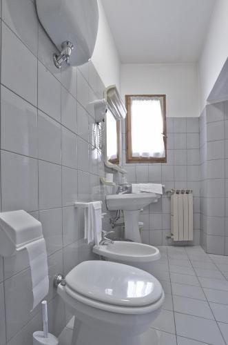 Hotel Valentini Inn Фолиньо Экстерьер фото