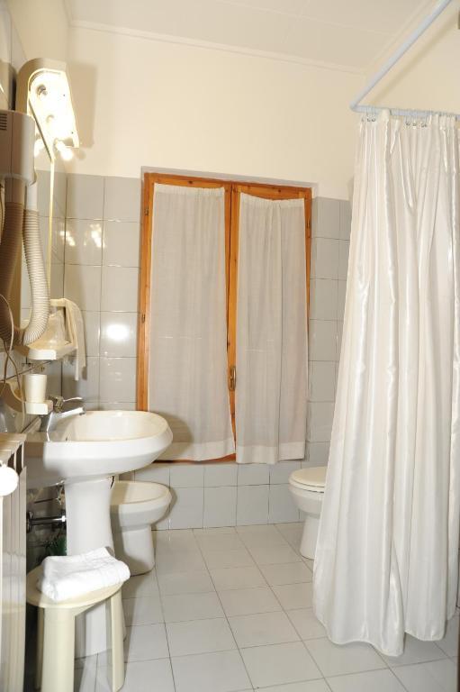 Hotel Valentini Inn Фолиньо Номер фото