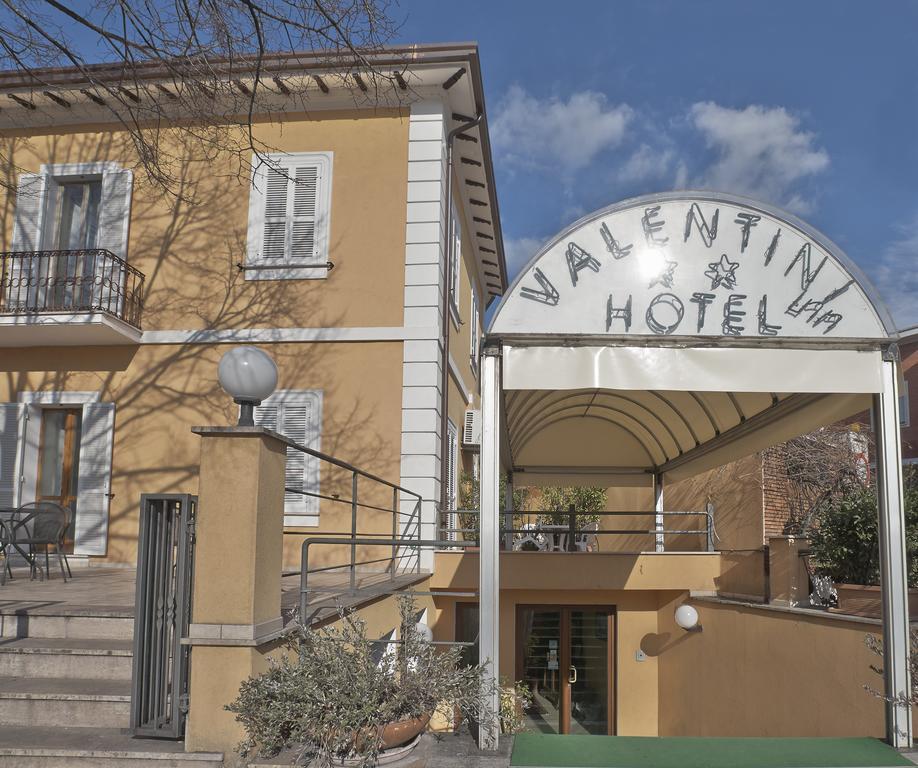 Hotel Valentini Inn Фолиньо Экстерьер фото
